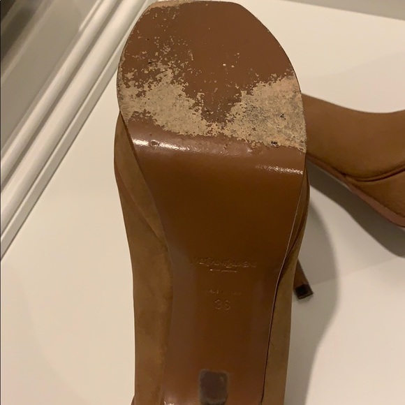 Yves Saint Laurent ‘Tribute’ Pumps - Picture 8 of 10